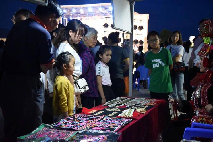 6月11至12日,石屏县文化和旅游局开展了非遗文化展演展示活动